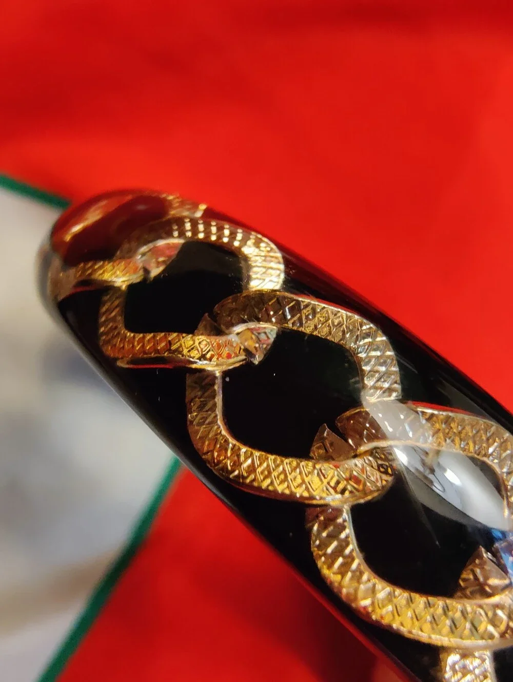 Bangle Lucite Bracelet Vtg Textured Gold Tone Embedded Chain
